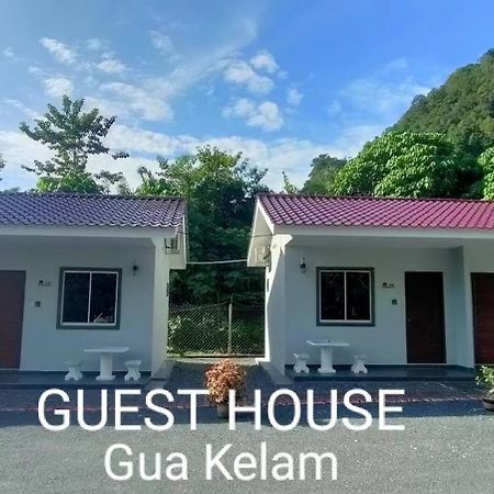 Guest House Gua Kelam Kaki Bukit Esterno foto