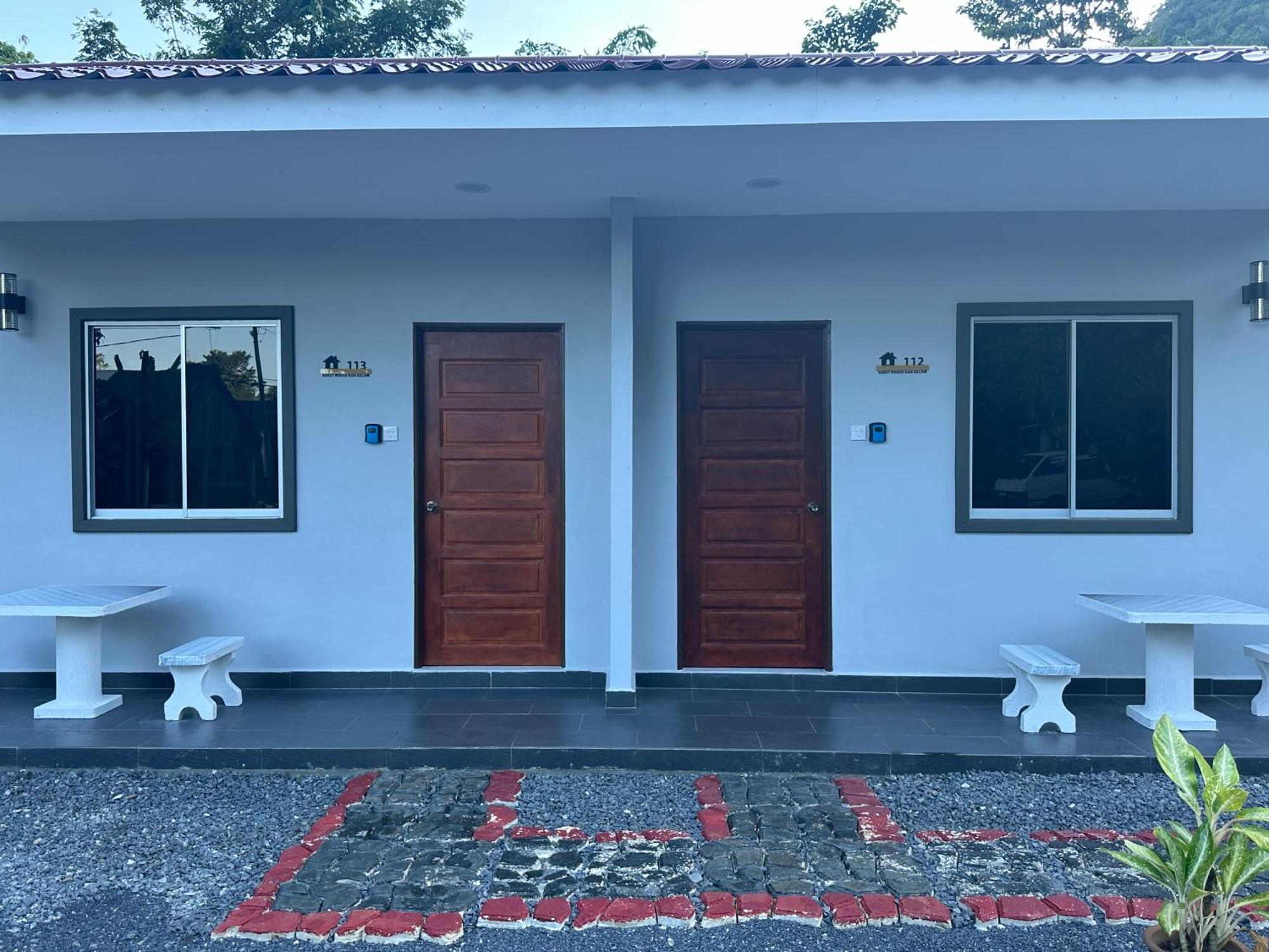 Guest House Gua Kelam Kaki Bukit Esterno foto